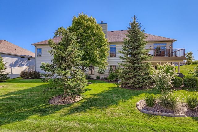 808 James Drive, Hampshire, IL 60140