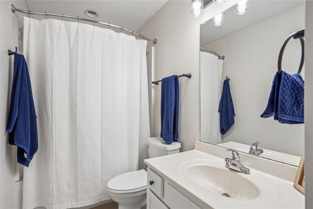1108 N 9th Street, Indianola, IA 50125