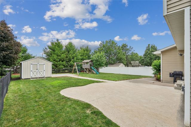 1108 N 9th Street, Indianola, IA 50125