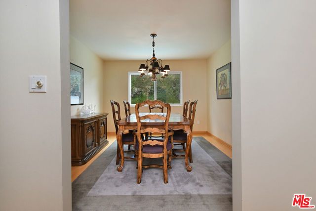 6041 Ellenview Avenue, Woodland Hills (los Angeles), CA 91367