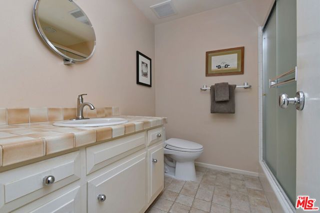6041 Ellenview Avenue, Woodland Hills (los Angeles), CA 91367