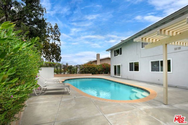6041 Ellenview Avenue, Woodland Hills (los Angeles), CA 91367