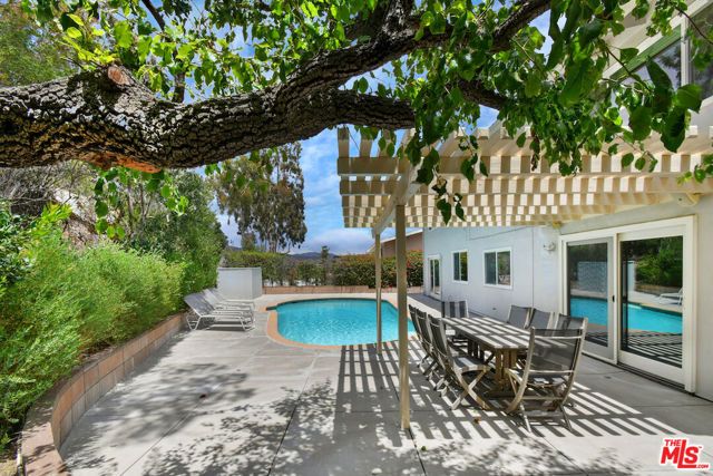 6041 Ellenview Avenue, Woodland Hills (los Angeles), CA 91367