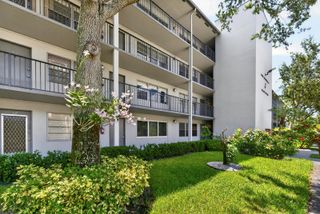 101 SW 132nd Way 215J, Pembroke Pines, FL 33027