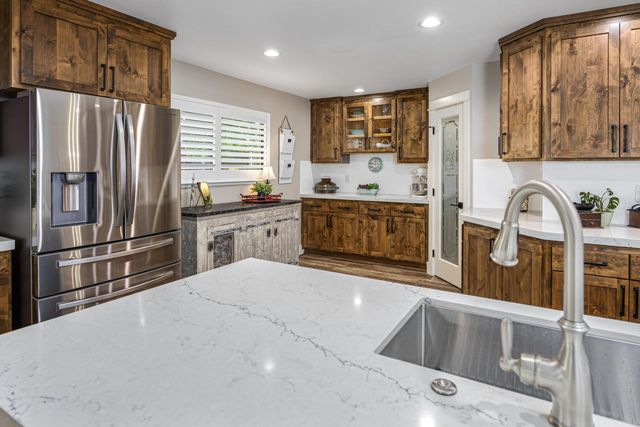 9101 Orangevale Ave, Orangevale, CA 95662