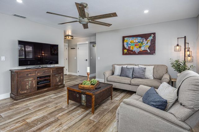 9101 Orangevale Ave, Orangevale, CA 95662