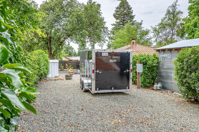 9101 Orangevale Ave, Orangevale, CA 95662
