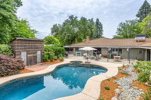 9101 Orangevale Ave, Orangevale, CA 95662