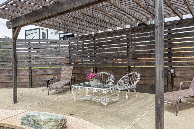 9101 Orangevale Ave, Orangevale, CA 95662