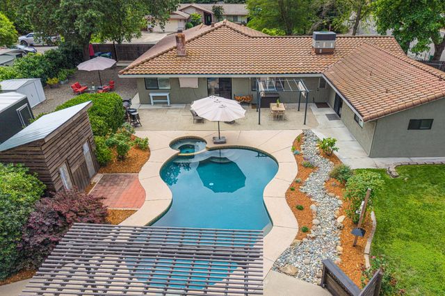 9101 Orangevale Ave, Orangevale, CA 95662