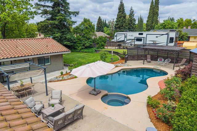 9101 Orangevale Ave, Orangevale, CA 95662