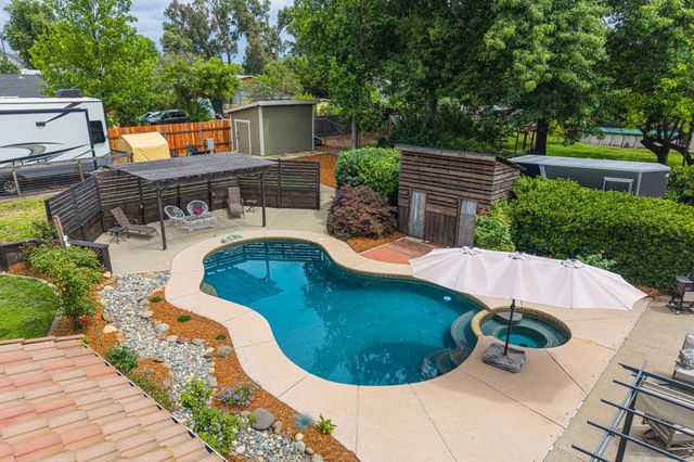 9101 Orangevale Ave, Orangevale, CA 95662