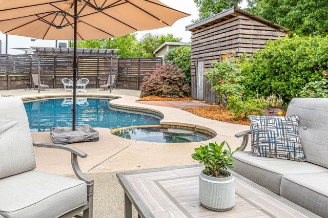 9101 Orangevale Ave, Orangevale, CA 95662