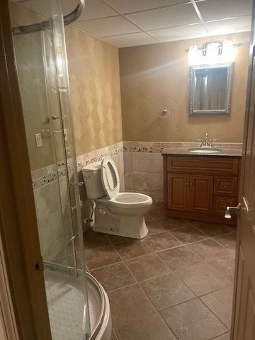 7302 W 157th Terrace, Overland Park, KS 66223