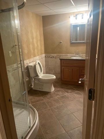 7302 W 157th Terrace, Overland Park, KS 66223