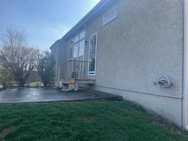 7302 W 157th Terrace, Overland Park, KS 66223