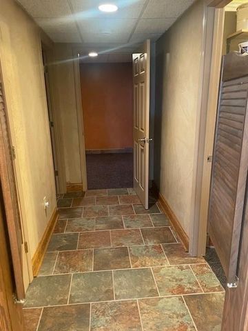 7302 W 157th Terrace, Overland Park, KS 66223