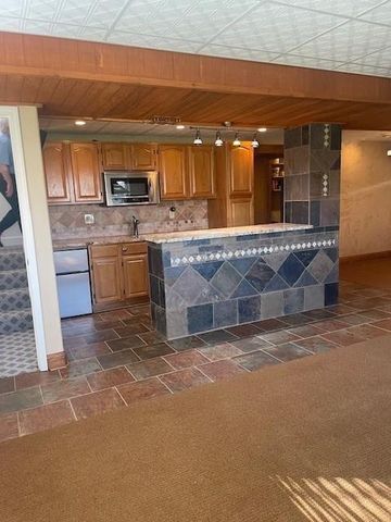 7302 W 157th Terrace, Overland Park, KS 66223