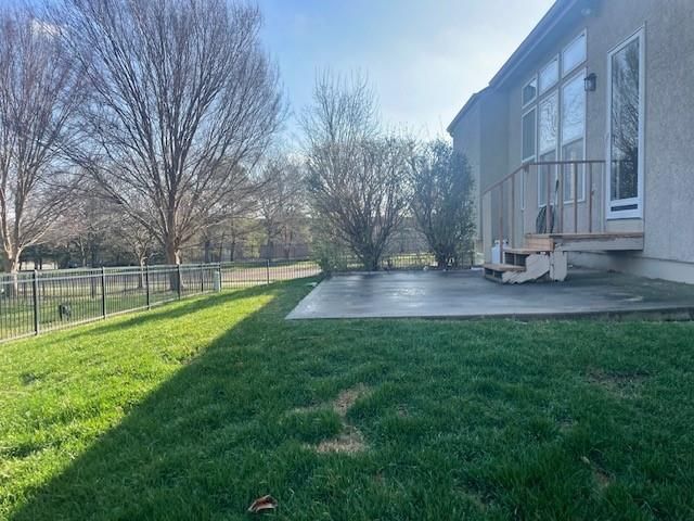 7302 W 157th Terrace, Overland Park, KS 66223