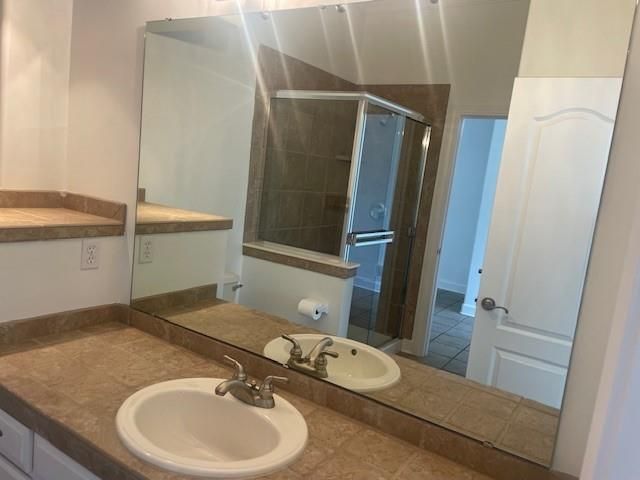 7302 W 157th Terrace, Overland Park, KS 66223