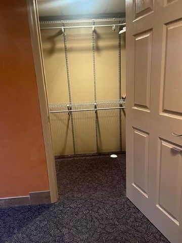 7302 W 157th Terrace, Overland Park, KS 66223