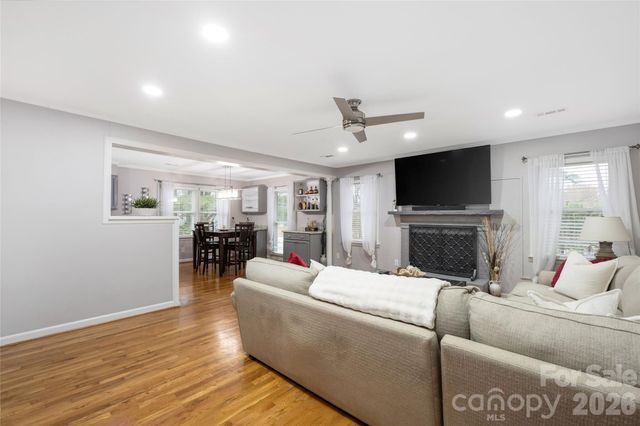 113 Scottsmoor Drive, Charlotte, NC 28214