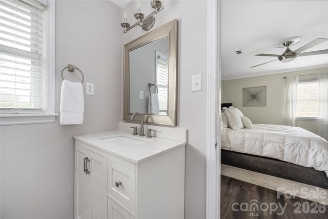 113 Scottsmoor Drive, Charlotte, NC 28214