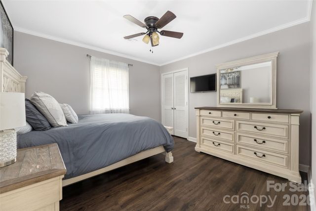 113 Scottsmoor Drive, Charlotte, NC 28214