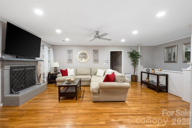 113 Scottsmoor Drive, Charlotte, NC 28214