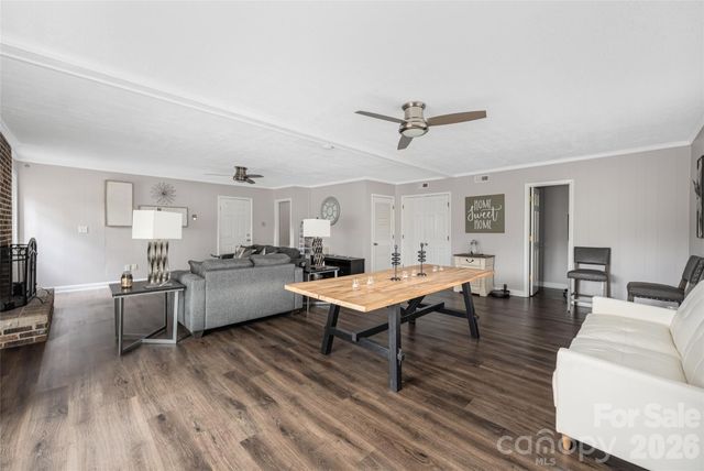 113 Scottsmoor Drive, Charlotte, NC 28214