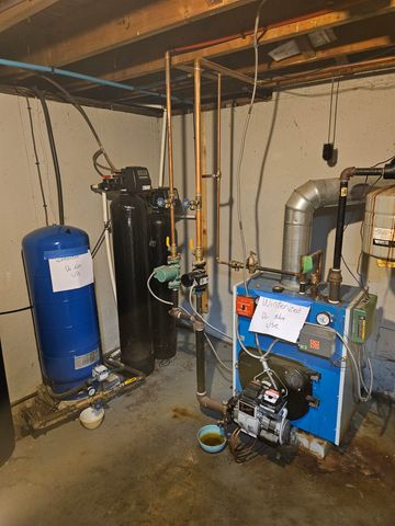 4 Fran Avenue, Plaistow, NH 03865