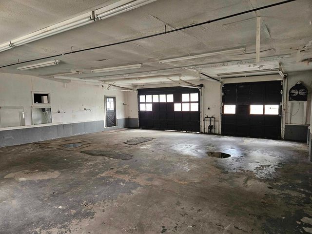 4 Fran Avenue, Plaistow, NH 03865