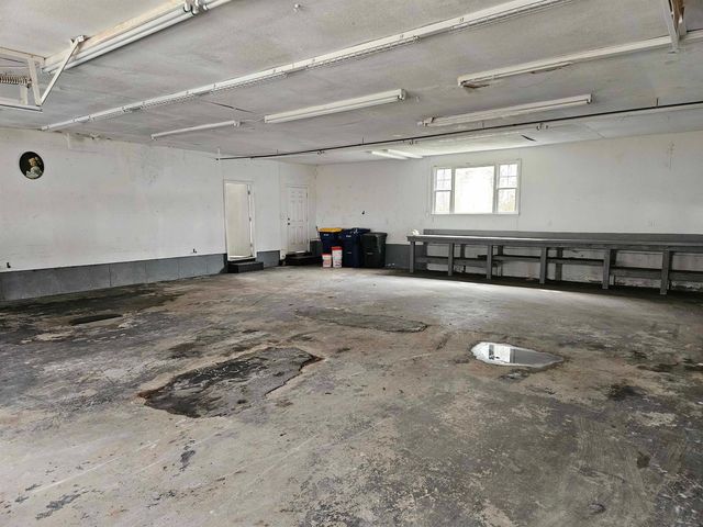 4 Fran Avenue, Plaistow, NH 03865