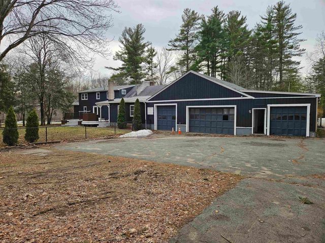 4 Fran Avenue, Plaistow, NH 03865