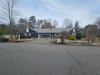 4 Fran Avenue, Plaistow, NH 03865