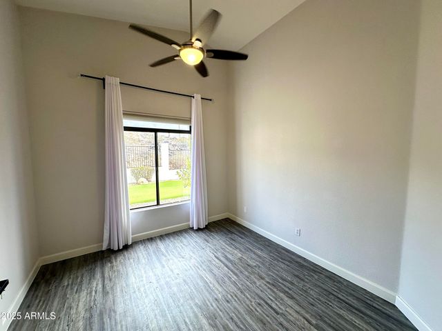 275 E Ashurst Drive, Phoenix, AZ 85048