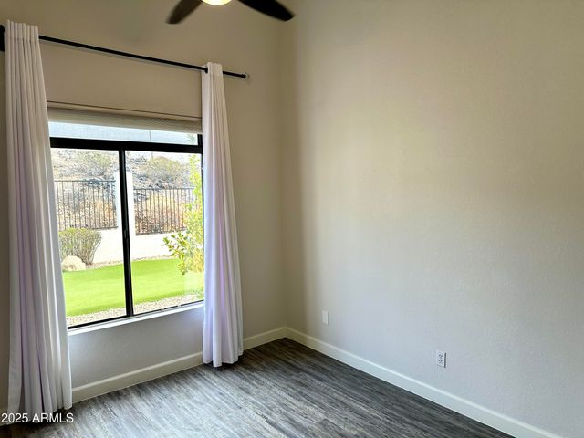 275 E Ashurst Drive, Phoenix, AZ 85048