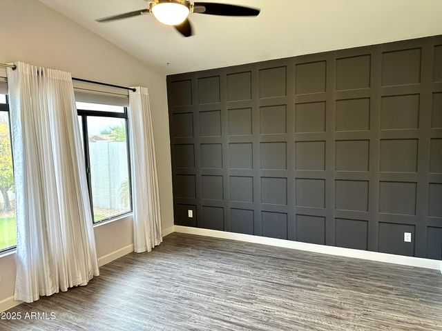 275 E Ashurst Drive, Phoenix, AZ 85048