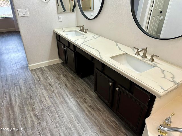 275 E Ashurst Drive, Phoenix, AZ 85048