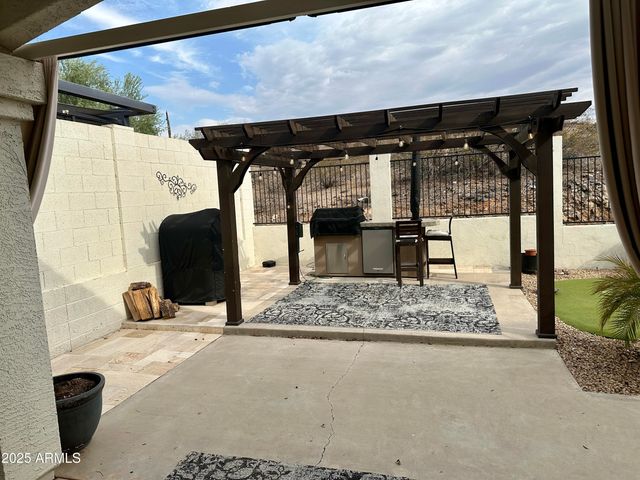 275 E Ashurst Drive, Phoenix, AZ 85048