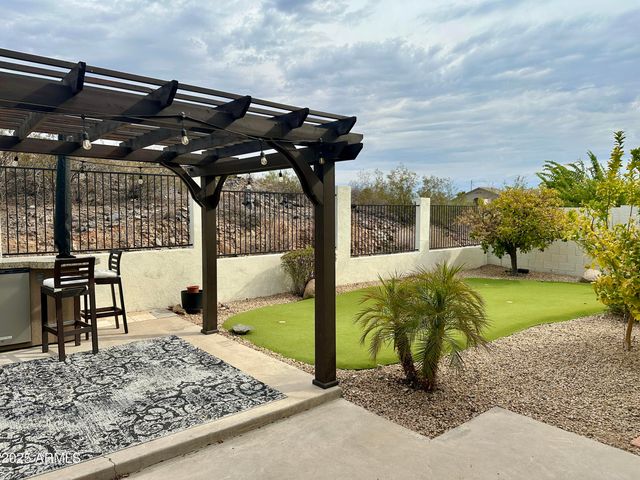 275 E Ashurst Drive, Phoenix, AZ 85048