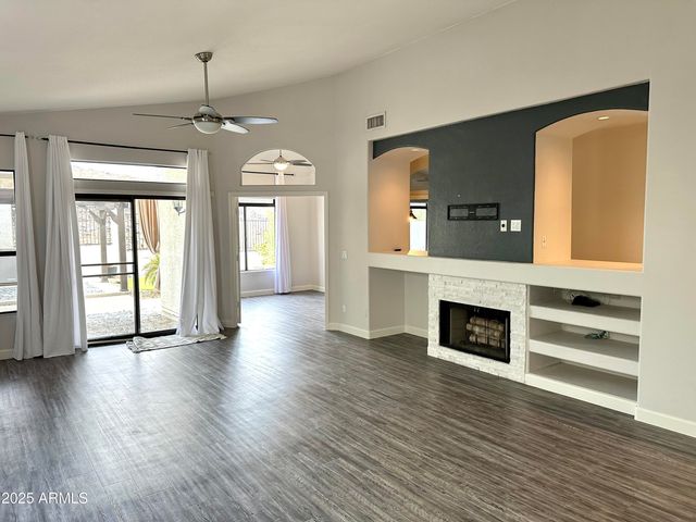 275 E Ashurst Drive, Phoenix, AZ 85048