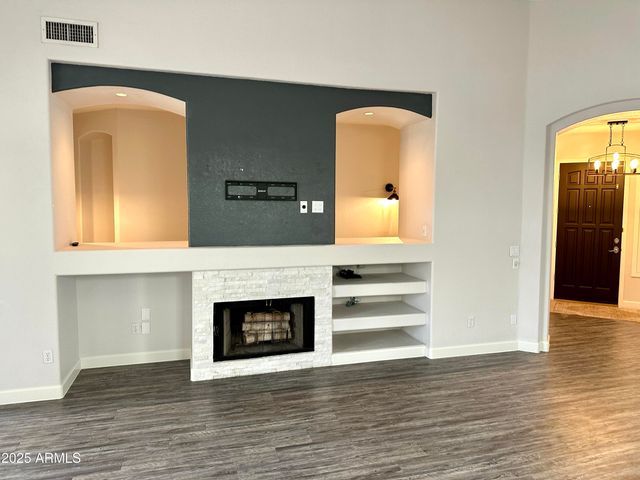 275 E Ashurst Drive, Phoenix, AZ 85048