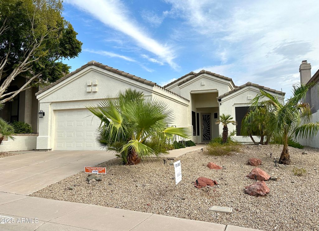 275 E Ashurst Drive, Phoenix, AZ 85048