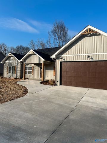 18 Paraiso Creek Drive, Albertville, AL 35950