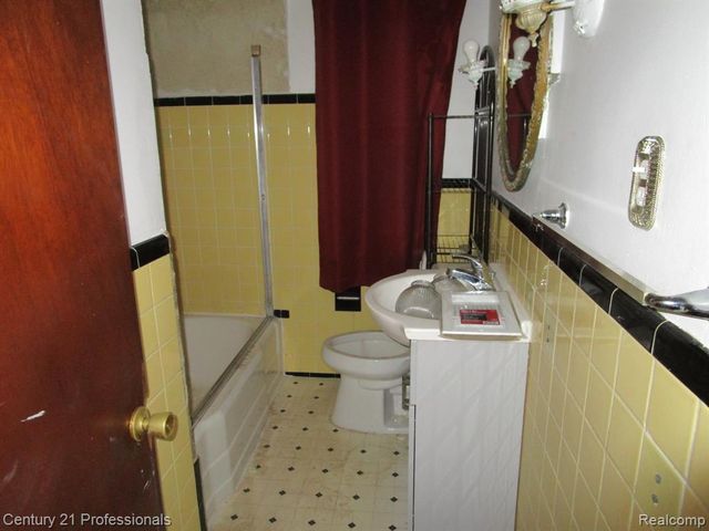 12461 Riad Street, Detroit, MI 48224