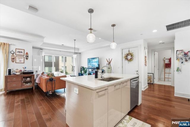 150 Henley Place 210, Weehawken, NJ 07086