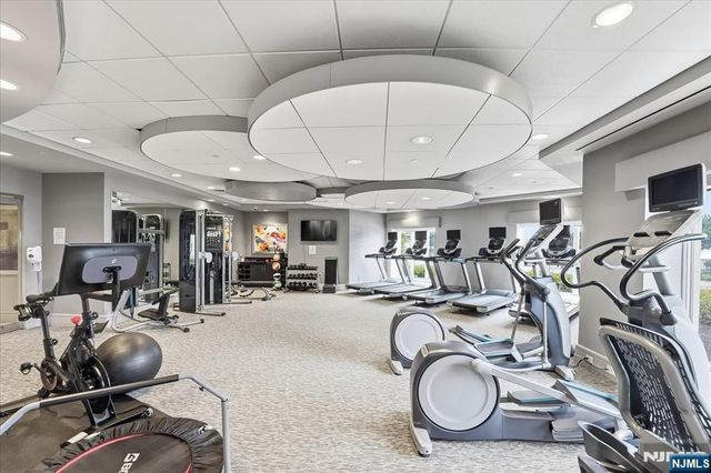 150 Henley Place 210, Weehawken, NJ 07086