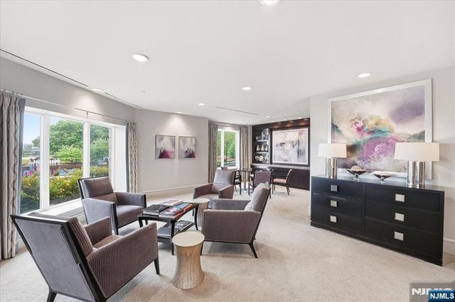 150 Henley Place 210, Weehawken, NJ 07086