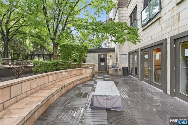 150 Henley Place 210, Weehawken, NJ 07086